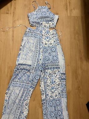 En Creme Blue & White Patchwork Halter Jumpsuit